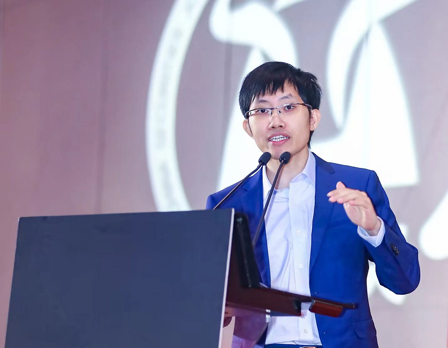 DeepSeek Founder Details AGI-First, Compute-Bound Strategy in Investor Meeting